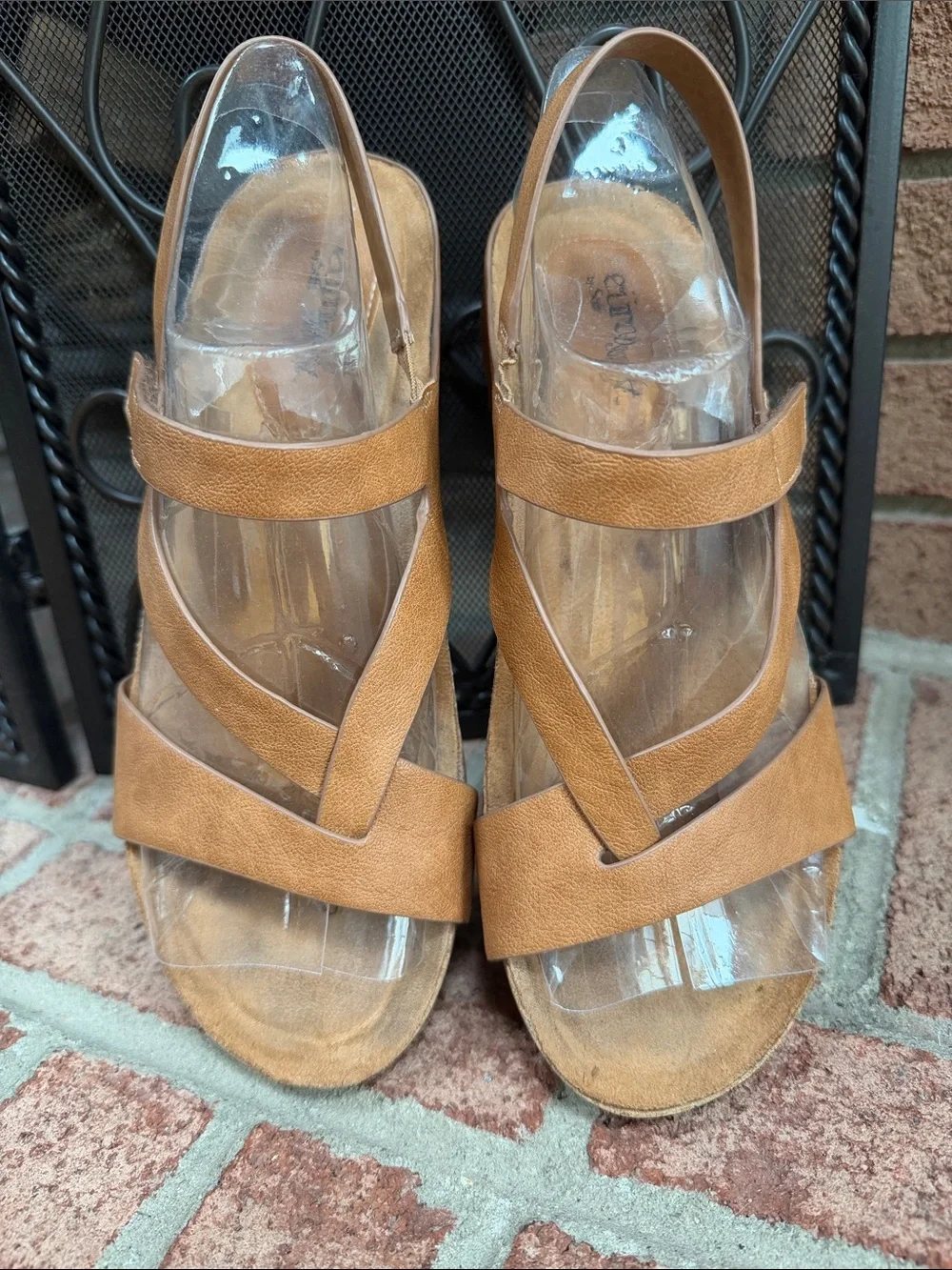 Eurosport Women’s Tan Strappy Comfort Sandals, EUC, Size 8.5 - Picture 9 of 9